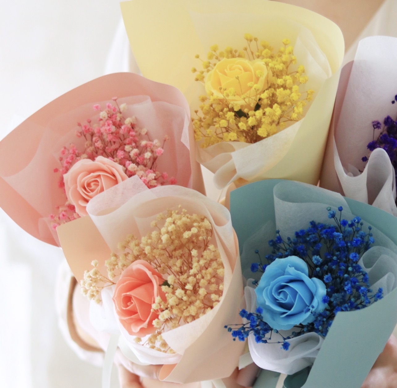 single rose mixed bouquet