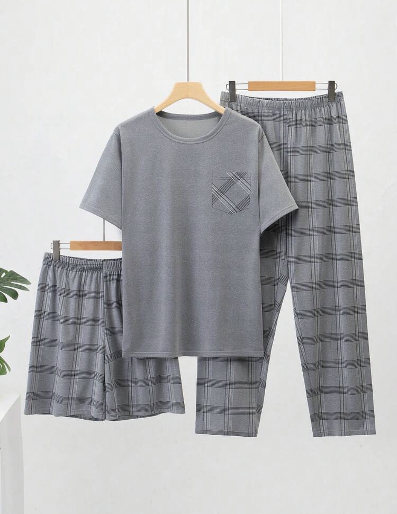 3pcs Men Lightweight Pajama Set, Short Sleeve Shirt and Shorts