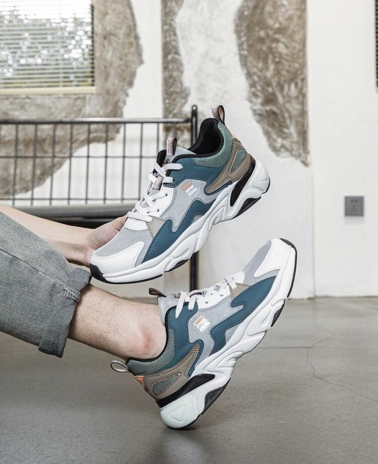 Lightweight Mens Running Shoes